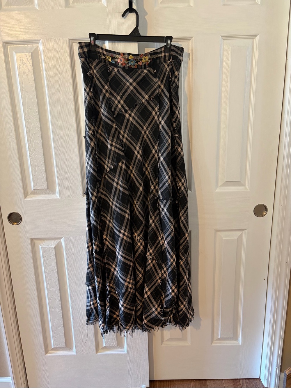 Tutti Plein Asymmetrical Plaid Patchwork Frayed Embroidered Waist Ombré Skirt